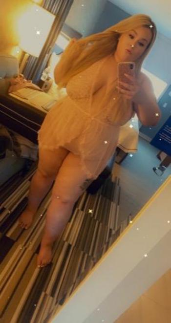 Paris, 23  female escort, Bellingham