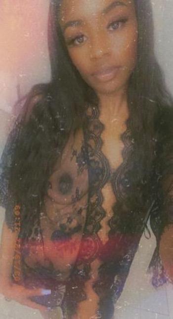 Moriah, 25  female escort, Bellingham
